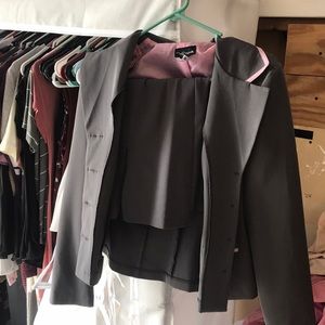 Dress suite